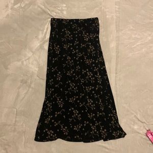 Briggs New York Midi Skirt
